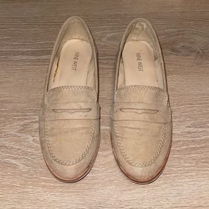 Nine West Audetteo Loafers, cream color size 8M